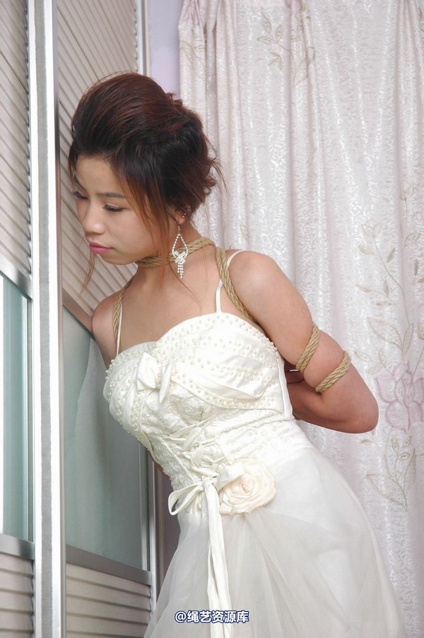 唯美之家 - 丽莎婚纱捆绑2010-7-8 第 106 张图片