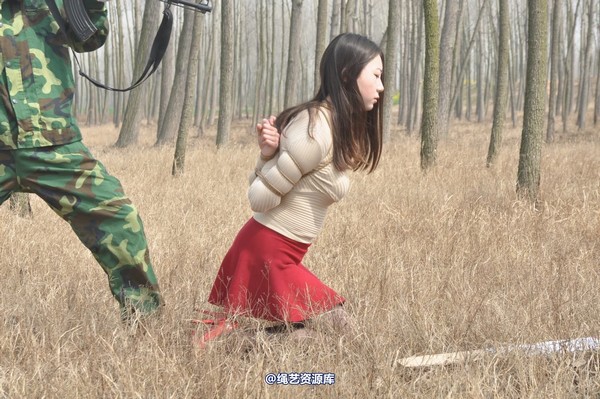 mj影视 - 车模梅晓雯 第 285 张图片