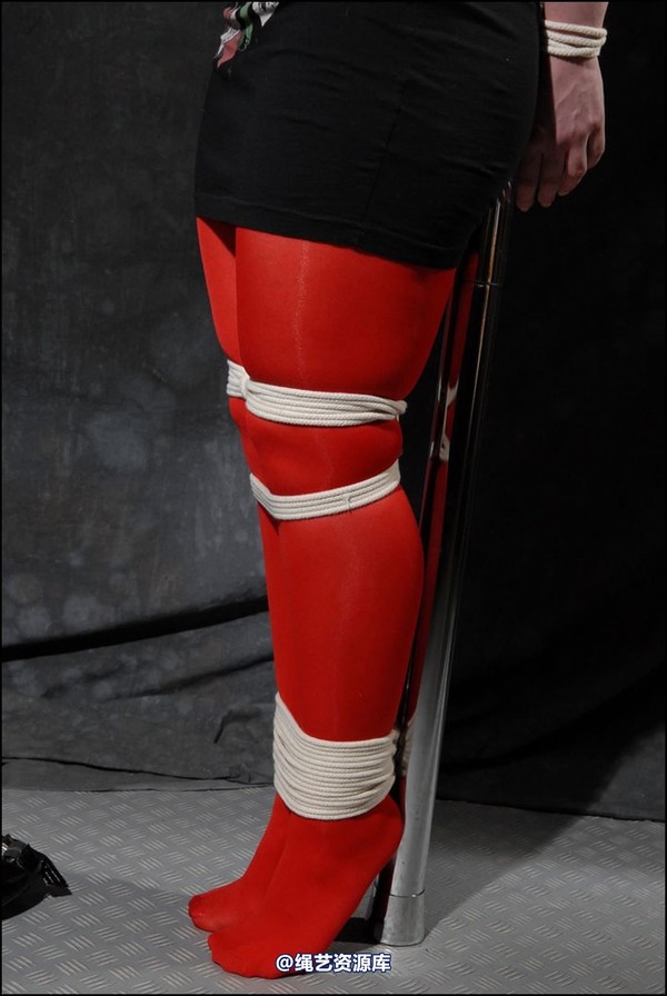 simplytied - Red on pole 第 31 张图片