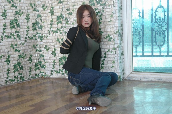 唯美之家 - 黑色西装 第 66 张图片