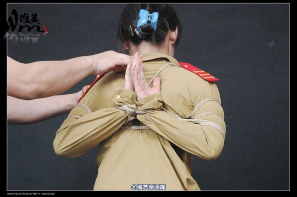 唯美之家 - 2008-08-06水柔军装 第 151 张图片
