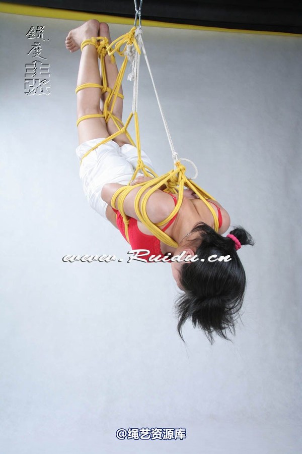 锐度主张 - 婷婷和嫣儿KB悬吊 第 313 张图片