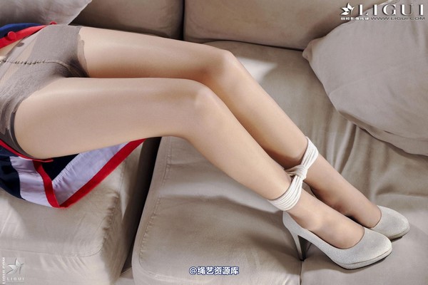 丽柜美束 - 2013-04-03 Model 小可 第 18 张图片