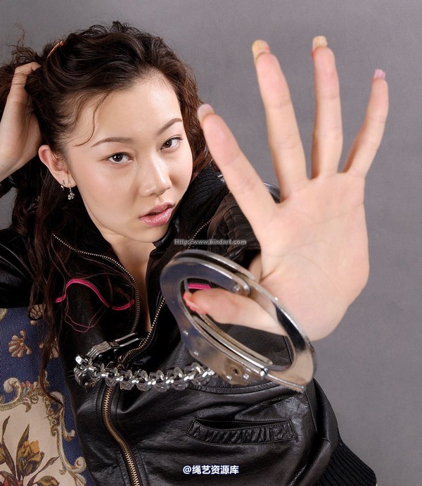 丽柜美束 - 2006-02-18 第 1 张图片