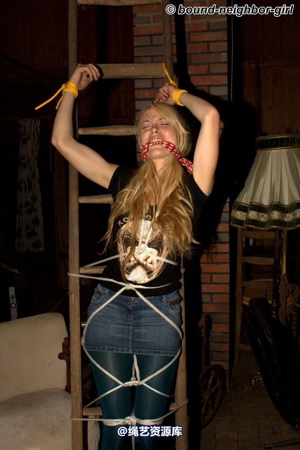 bound-neighbor-girl - Kate - Tied up in the attic 3 第 26 张图片
