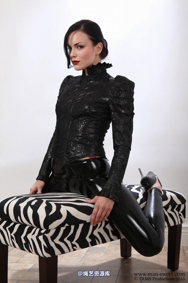 miss-sweet - ZEBRA BENCH CHAPTER 2 第 23 张图片