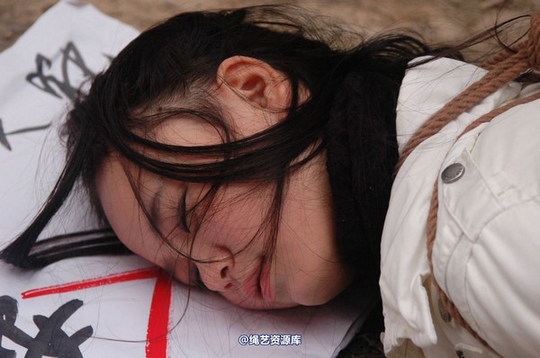 mj影视 - 安娜刑场2013-04-13 第 232 张图片
