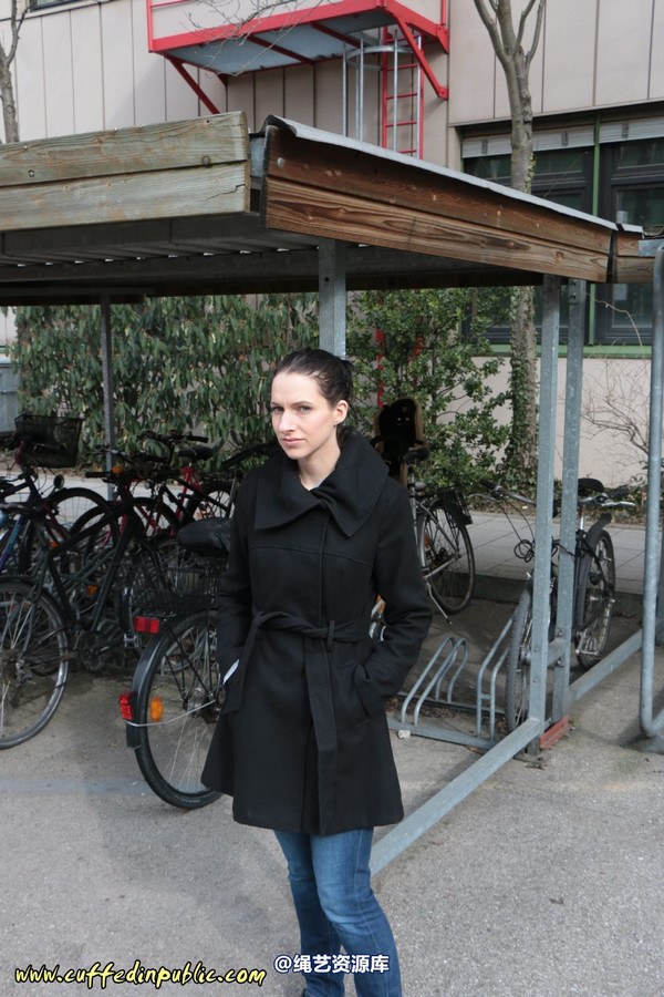 girlsinsteel - Not moving 第 1 张图片