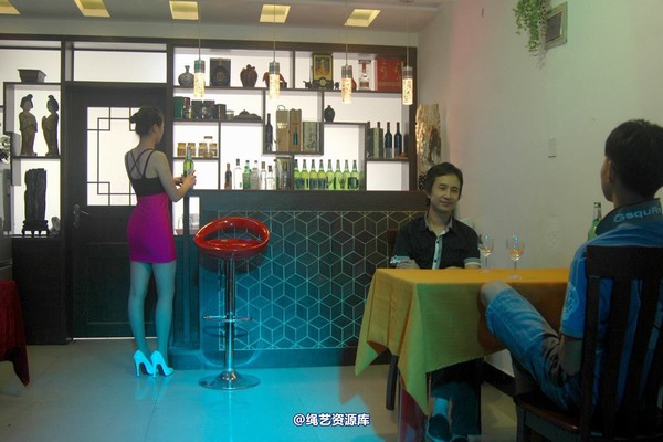 mj影视 - 美女招待贩毒覆灭记 第 1 张图片