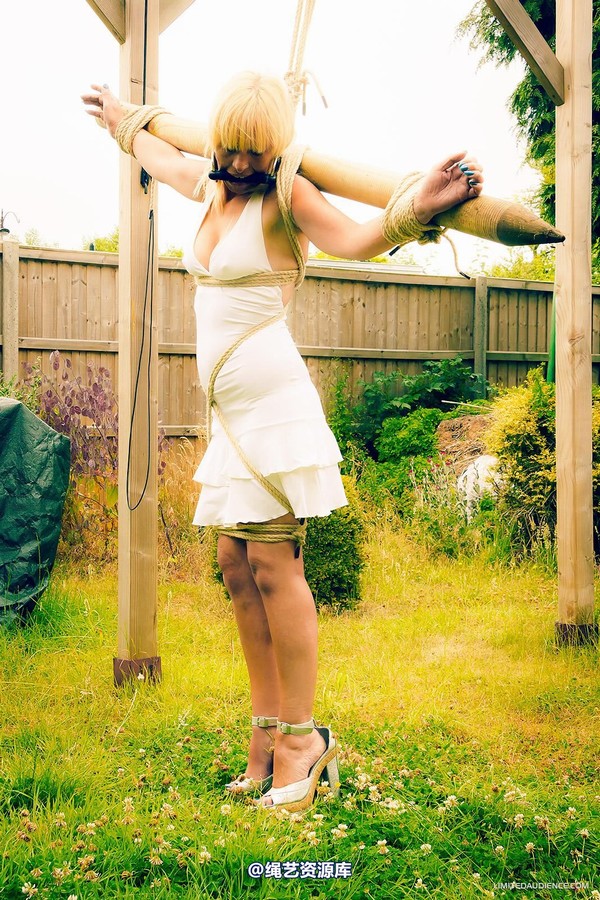 limitedaudience - 2014 kimmy louise carrying the burden 2 第 8 张图片