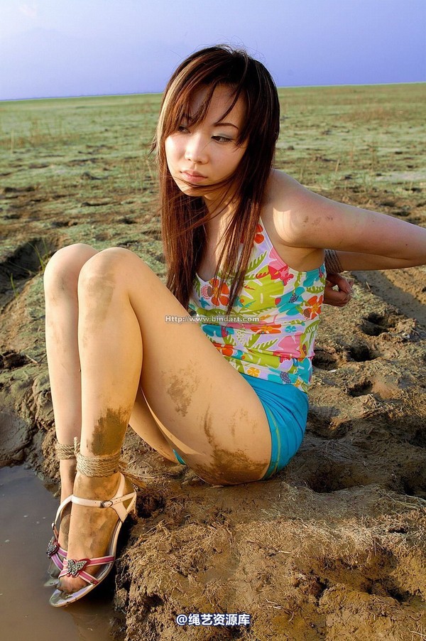 丽柜美束 - 2005-08-07 第 22 张图片