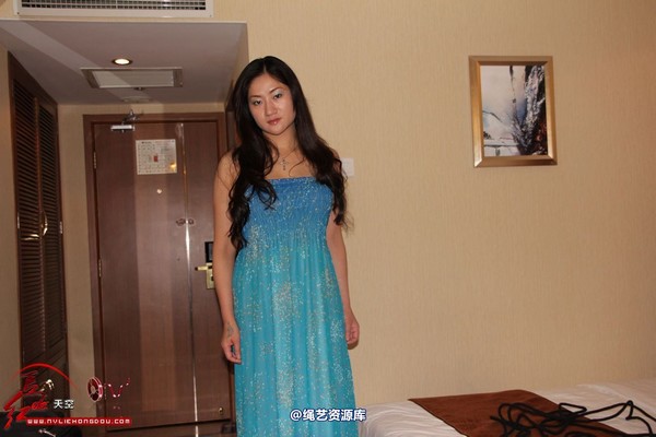 红豆的天空 - 2011 红豆 唯美长裙 第 22 张图片