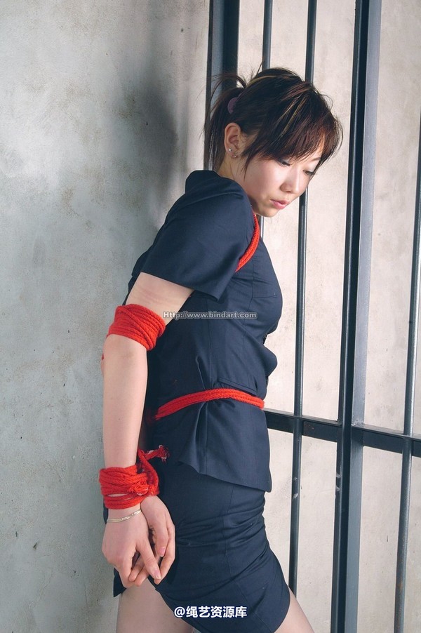 丽柜美束 - 2005-07-05 第 28 张图片