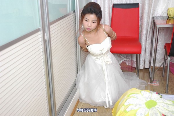 唯美之家 - 丽莎婚纱捆绑2010-7-8 第 153 张图片