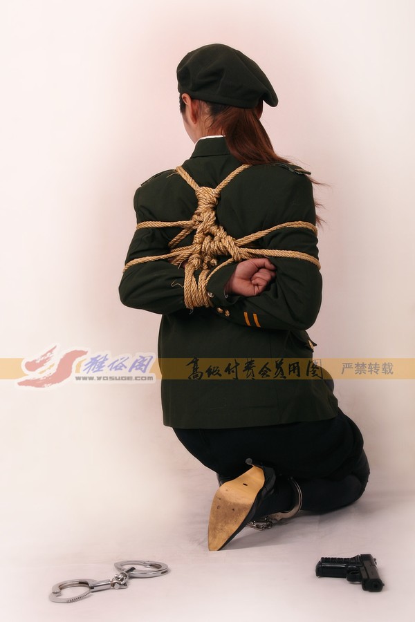 雅俗阁 - 20060422雅思警服(2) 第 40 张图片