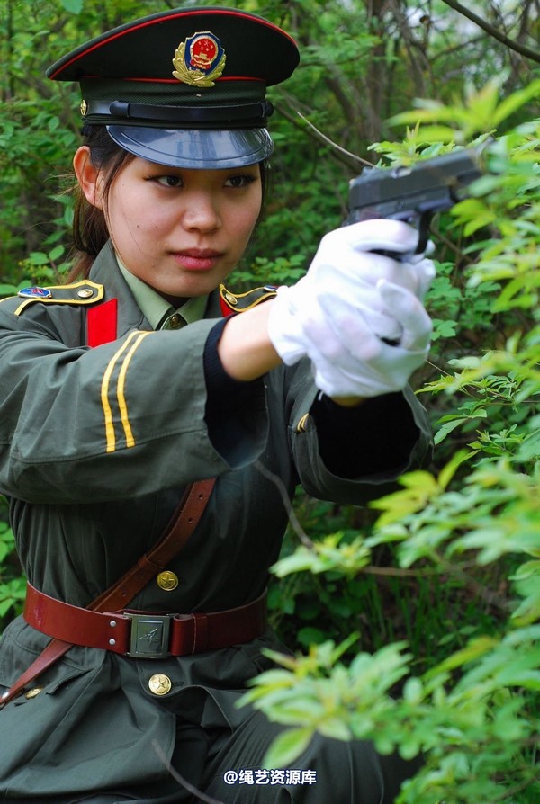 唯美之家 - 外拍军装三模特 第 440 张图片
