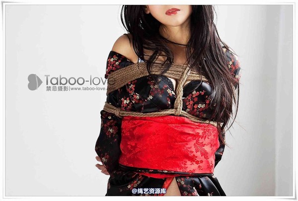 禁忌摄影 - No.009 小T ��光房�g�Y日本娃娃 第 25 张图片