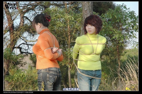 唯美之家 - 2008-11-13外拍(集体) 第 32 张图片
