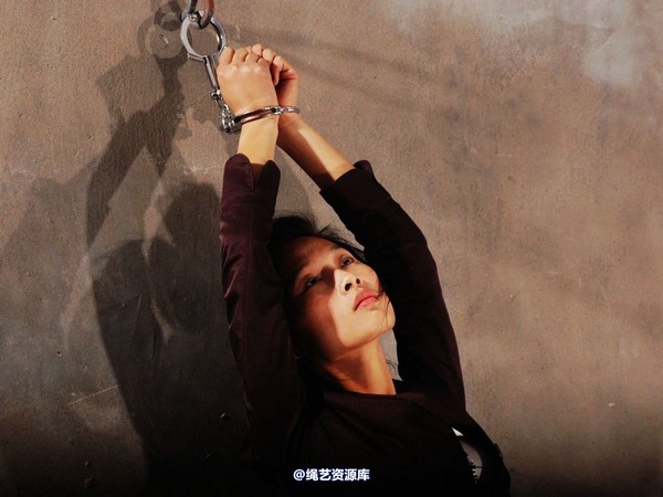 mj影视 - 倾心罪恶红唇1 第 225 张图片
