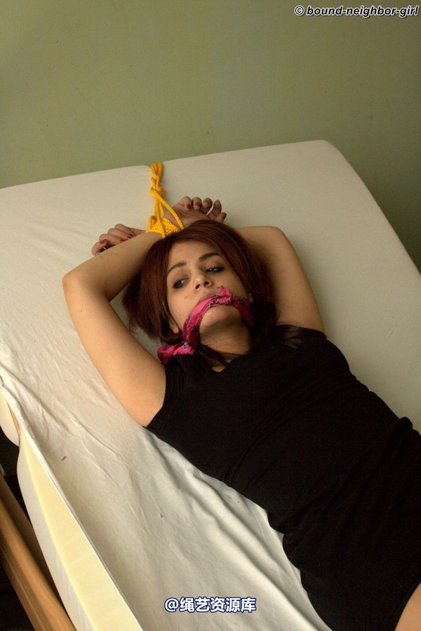 bound-neighbor-girl - Nina A - Tied to the bed 2 第 40 张图片
