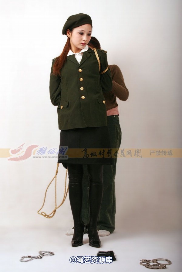雅俗阁 - 20060401雅思警服 第 13 张图片