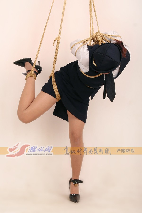 雅俗阁 - 20060404雅思空姐吊绑 第 183 张图片