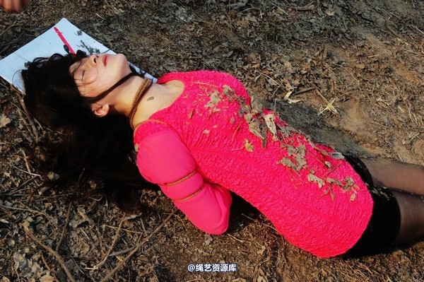 mj影视 - 2013-3-5陈沫踏青 黑丝美女最终的不归路 第 399 张图片