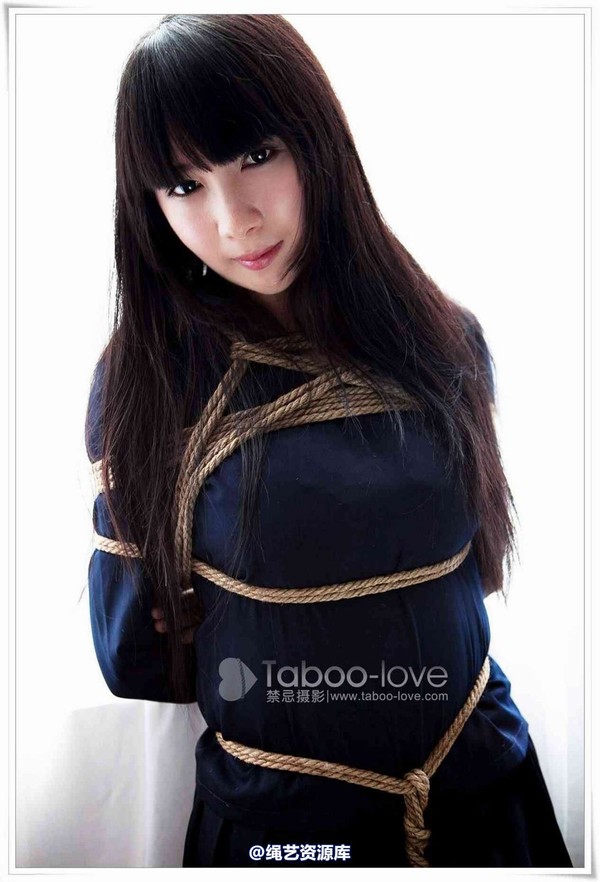 禁忌摄影 - No.001 米勒 迷人的眼神 第 1 张图片
