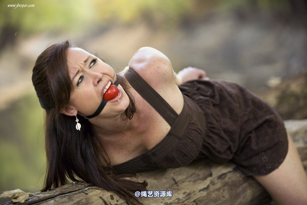jbroper - Christina Carter 2011-1 第 67 张图片