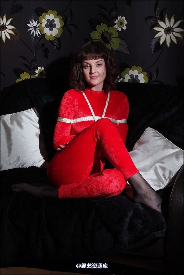 simplytied - RR in red catsuit 第 7 张图片