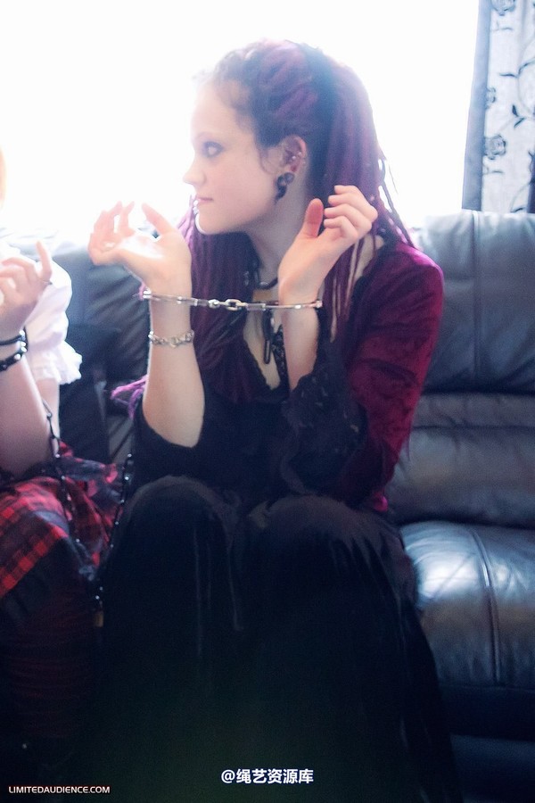 limitedaudience - 2012 beckykat six harmless handcuff fun 第 3 张图片