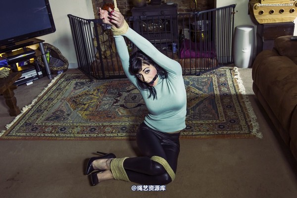 limitedaudience - 2013 nyxon powerless 第 22 张图片
