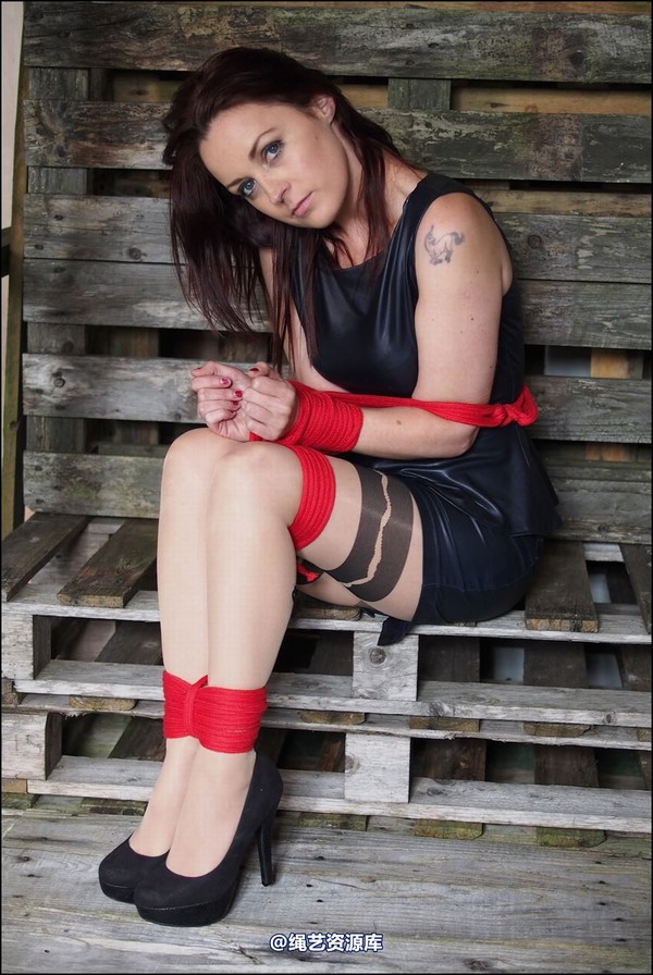 simplytied - Jinx in contrast tights 第 14 张图片
