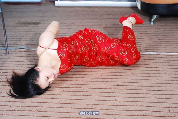 唯美之家 - 新模傲蕾红礼服 第 147 张图片