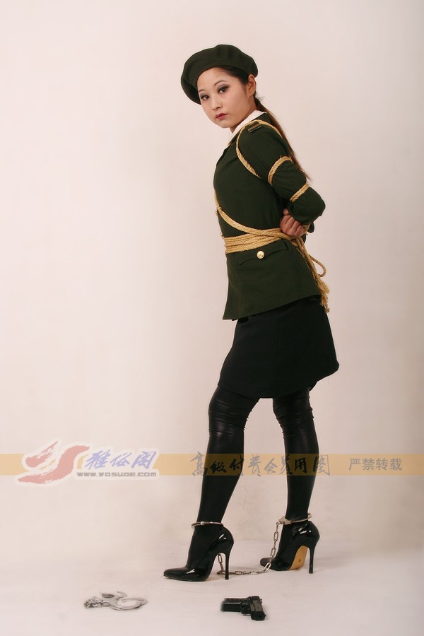 雅俗阁 - 20060422雅思警服(2) 第 100 张图片