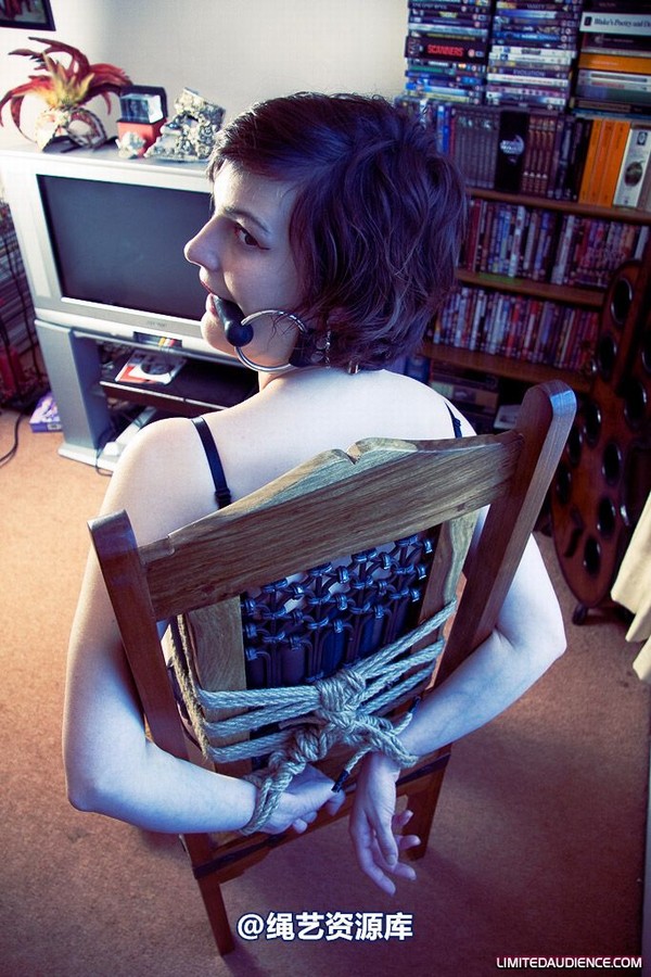 limitedaudience - 2009 ellie west caught and tamed 2 第 4 张图片