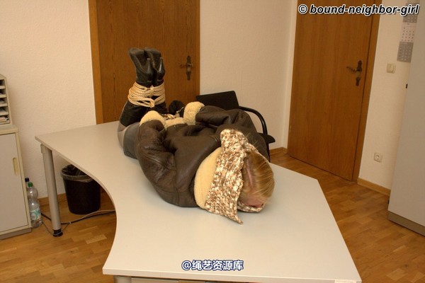 bound-neighbor-girl - Isabel - Tied at home and in the office 2 第 59 张图片