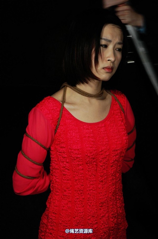 mj影视 - 梅晓枫―临刑捆绑2013-05-09 第 125 张图片