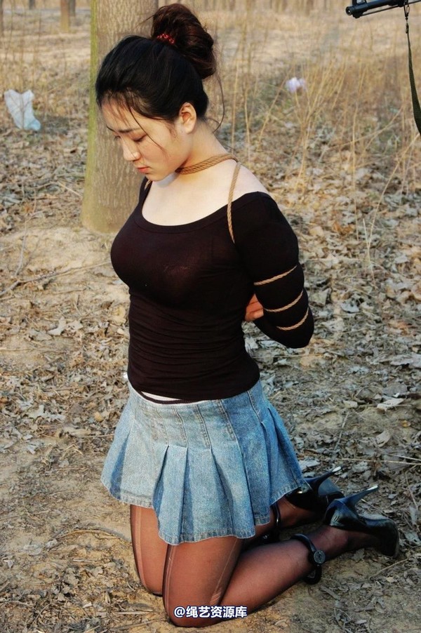 mj影视 - 2013-3-4陈沫踏青 黑丝美女最终的不归路 第 27 张图片