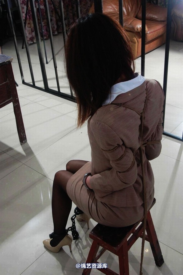 mj影视 - 倾心职务犯罪－押解绳-2013-03-28 第 320 张图片