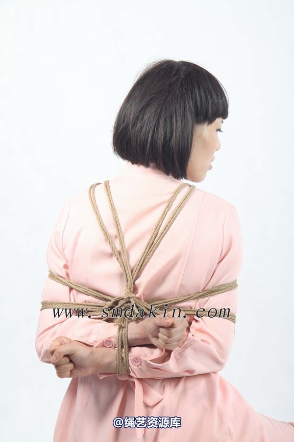 锐度主张 - 粉色护士服花样捆绑模特：碧菡 第 10 张图片