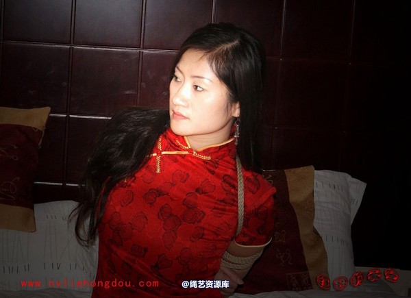 红豆的天空 - 09红豆旗袍装 孤寂的美 第 26 张图片