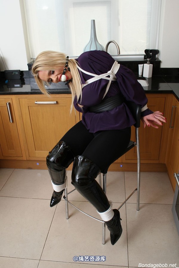 bondagebob - Lucy Zara Hot in the Kitchen 第 76 张图片