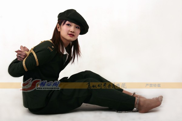 雅俗阁 - 20060407雪儿警服 第 74 张图片