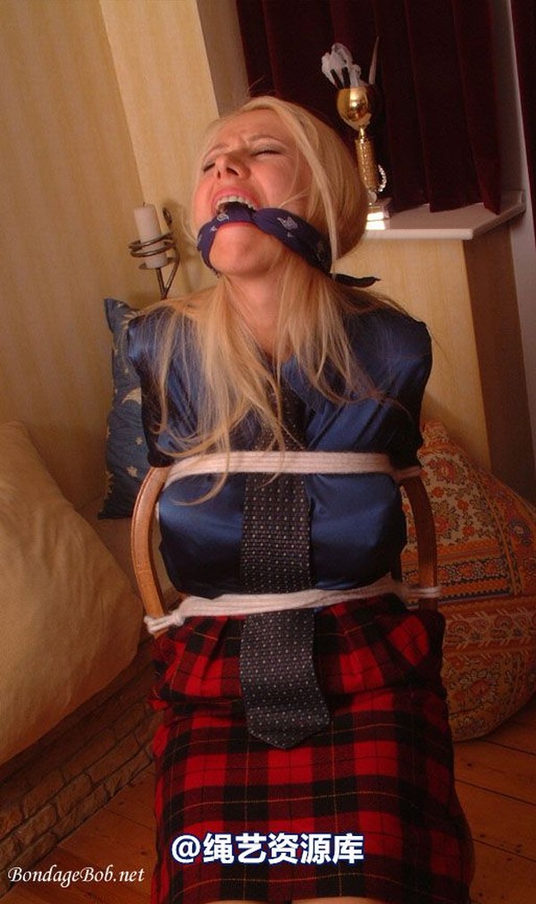 bondagebob - Petra Chair Tied 第 17 张图片