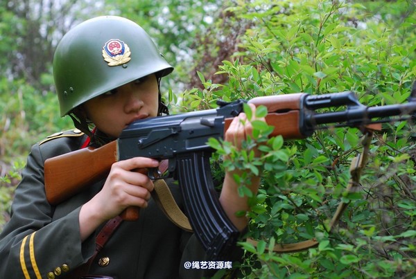 唯美之家 - 外拍军装三模特 第 114 张图片