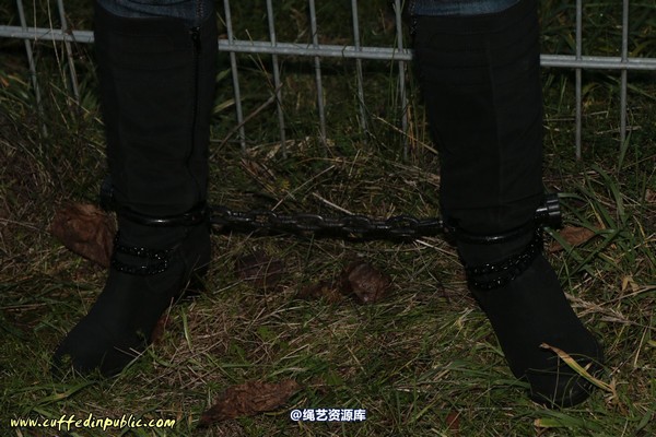 girlsinsteel - Two handcuffs 第 49 张图片
