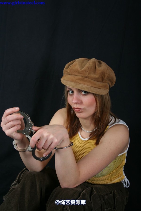 girlsinsteel - Miri in cuffs 第 59 张图片