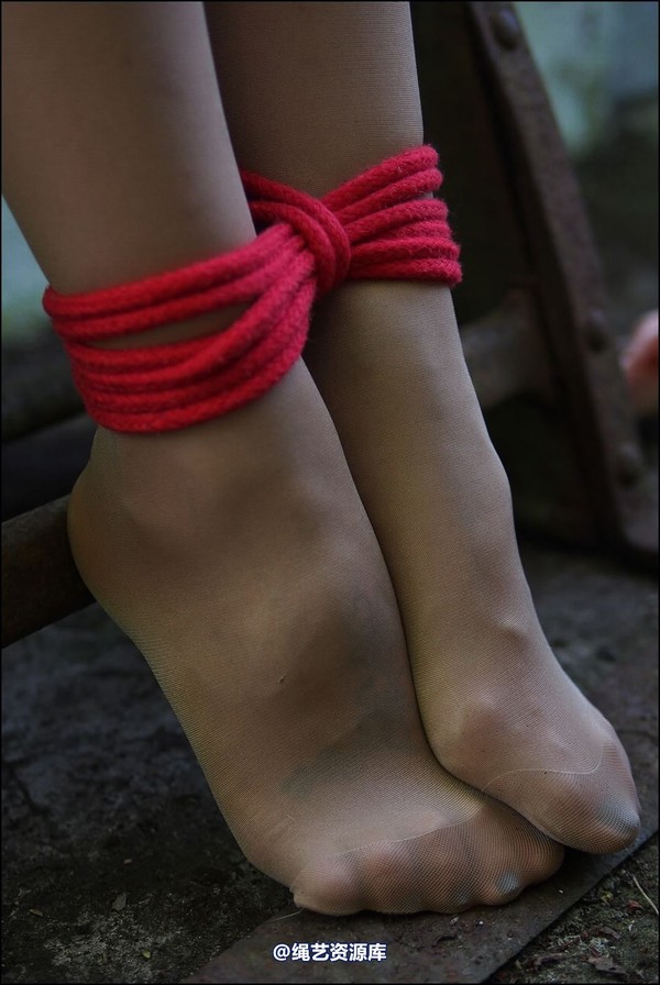simplytied - RR on her trolly 第 35 张图片
