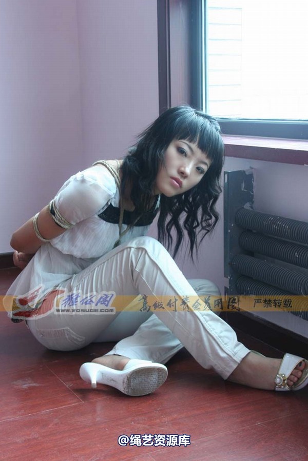 雅俗阁 - 20071206雅绪冷艳休闲装 第 81 张图片